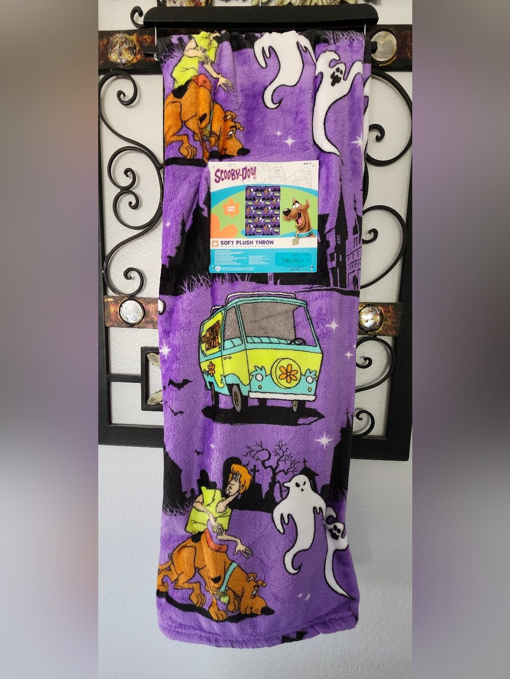 Scooby Doo Black Halloween Throw Blanket